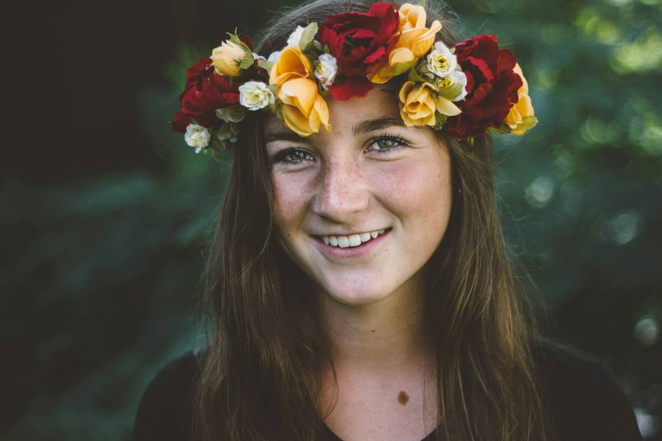 Homepage for Beauty & Skincare Hair Accessories and Styling hair crowns